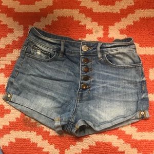 Size 3 Kendall and Kylie jean shorts